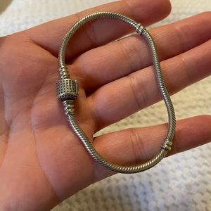 Authentic pandora Bracelet 7.5